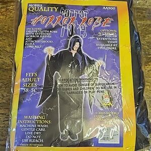 Halloween horror costume robe fits adult sizes 38-50